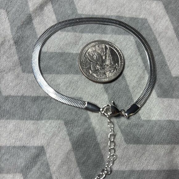 New! Silver Tone Dainty Bracelet Lobster Clasp & Extension - Picture 4 of 4